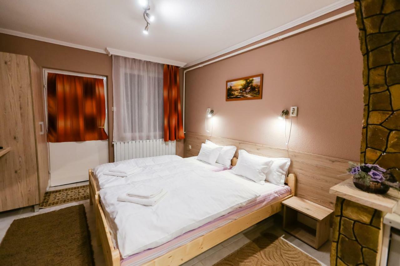 Lara Apartman Kisvárda Extérieur photo